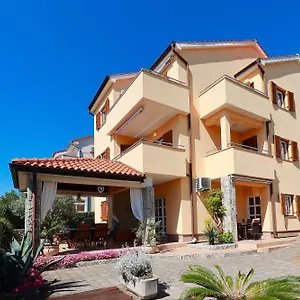 Apartman Omanovic, Čižići