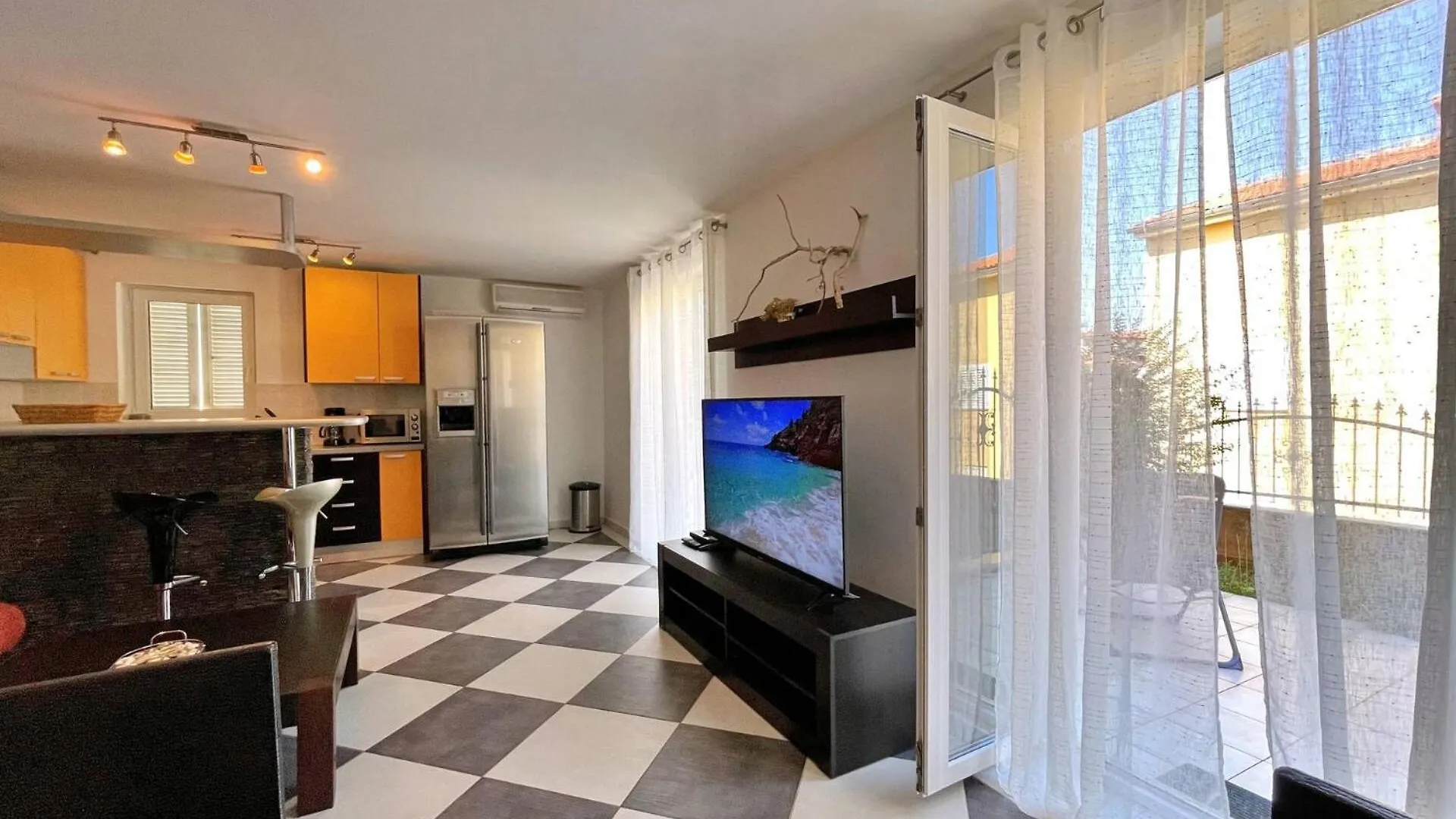 Apartment Sally Cizici 0*,